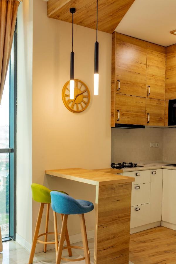 Entire Flat With City Skyline View - Two Bedrooms Batumi Esterno foto